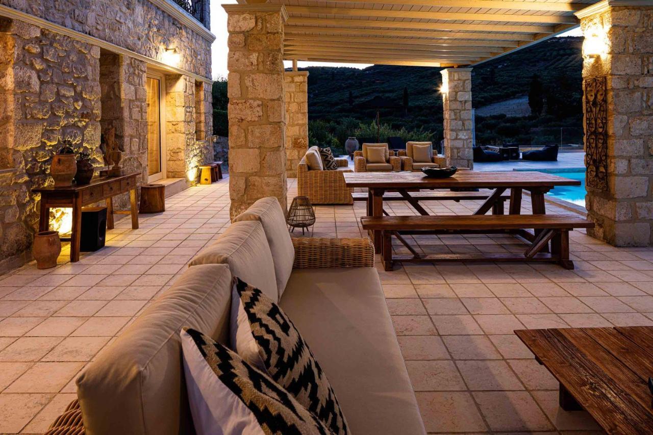 Villa Mantilari Wine Estate 7 Apartments 2 Private Pools 1 Heated Tennis Court Fitness Center Archanes Eksteriør billede