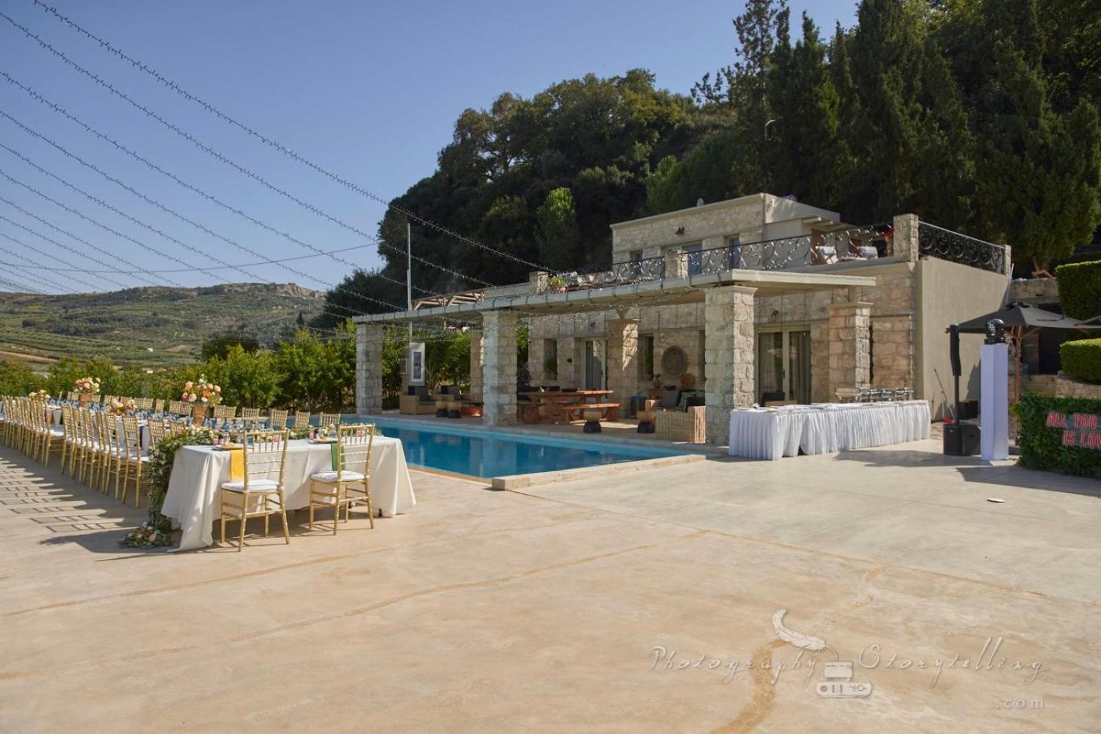Villa Mantilari Wine Estate 7 Apartments 2 Private Pools 1 Heated Tennis Court Fitness Center Archanes Eksteriør billede