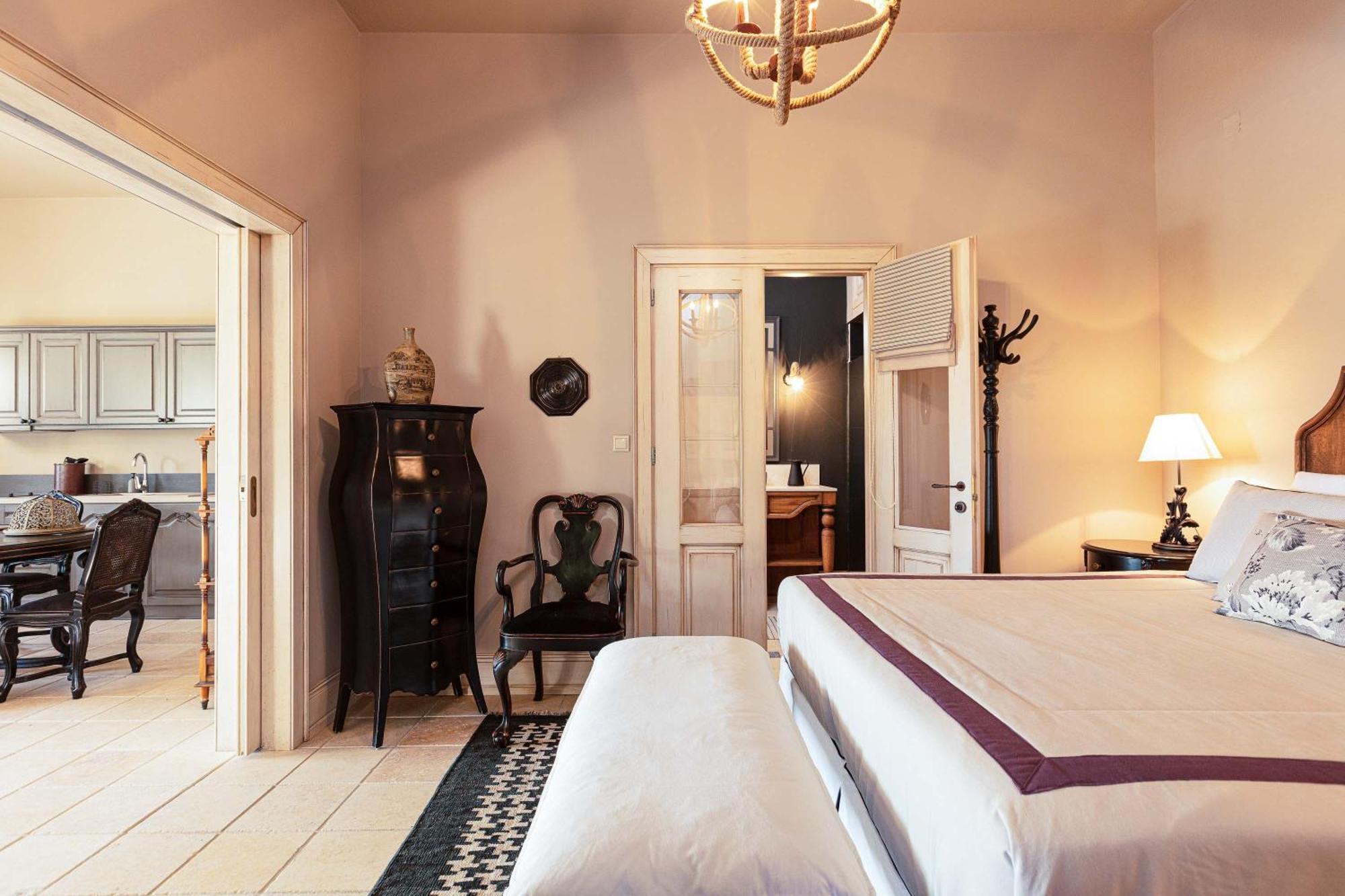 Villa Mantilari Wine Estate 7 Apartments 2 Private Pools 1 Heated Tennis Court Fitness Center Archanes Værelse billede